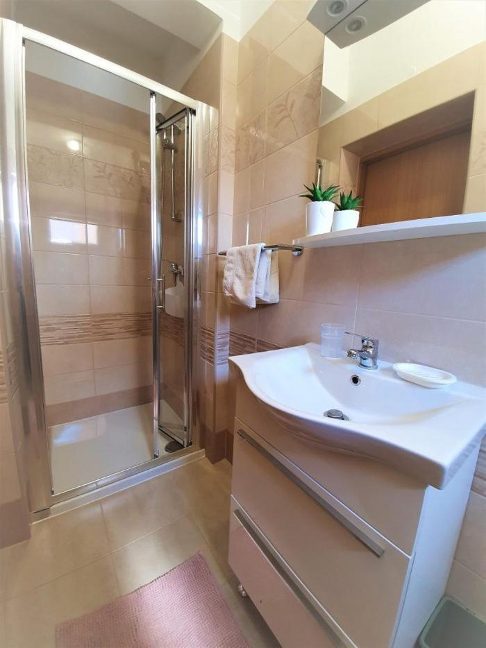 Apartments & Rooms Ivana Rovinj Phòng bức ảnh